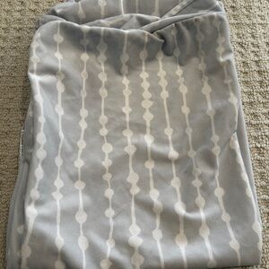 4MOMs baby bassinet sheet